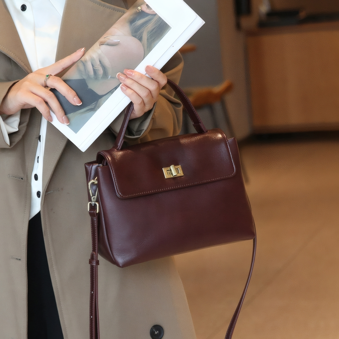 Evora Shoulder Bag