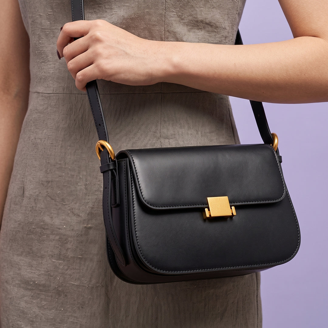 Ilaria Shoulder Bag
