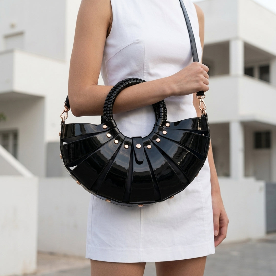 Théodalie Glossy Shoulder Bag