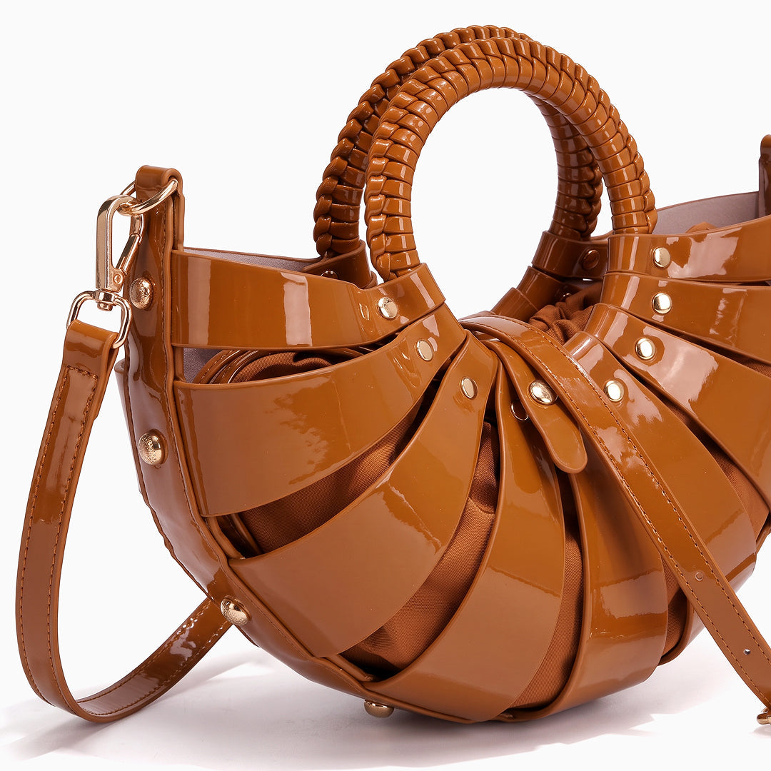 Théodalie Glossy Shoulder Bag