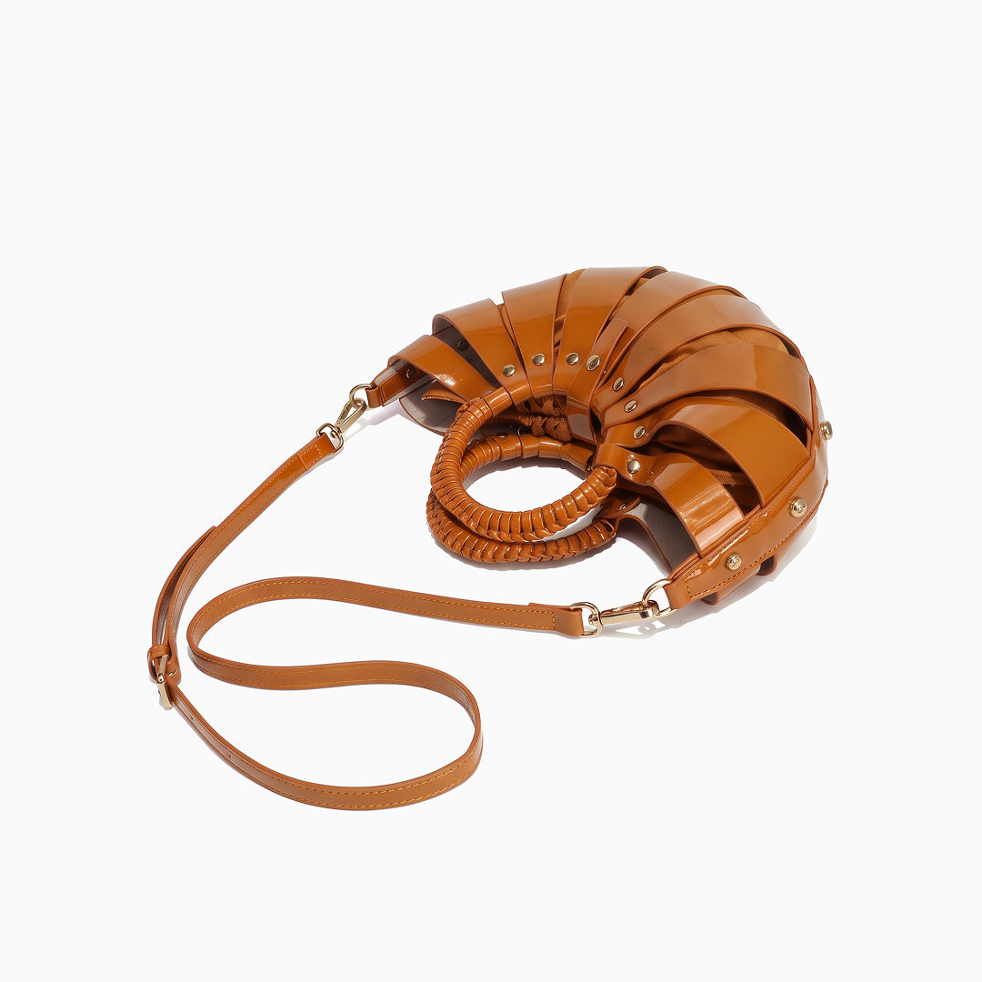 Théodalie Glossy Shoulder Bag