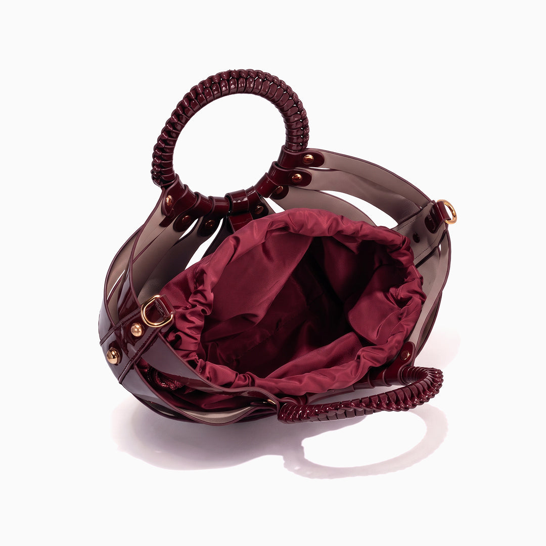 Théodalie Glossy Shoulder Bag