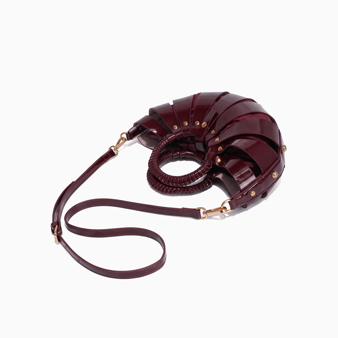 Théodalie Glossy Shoulder Bag