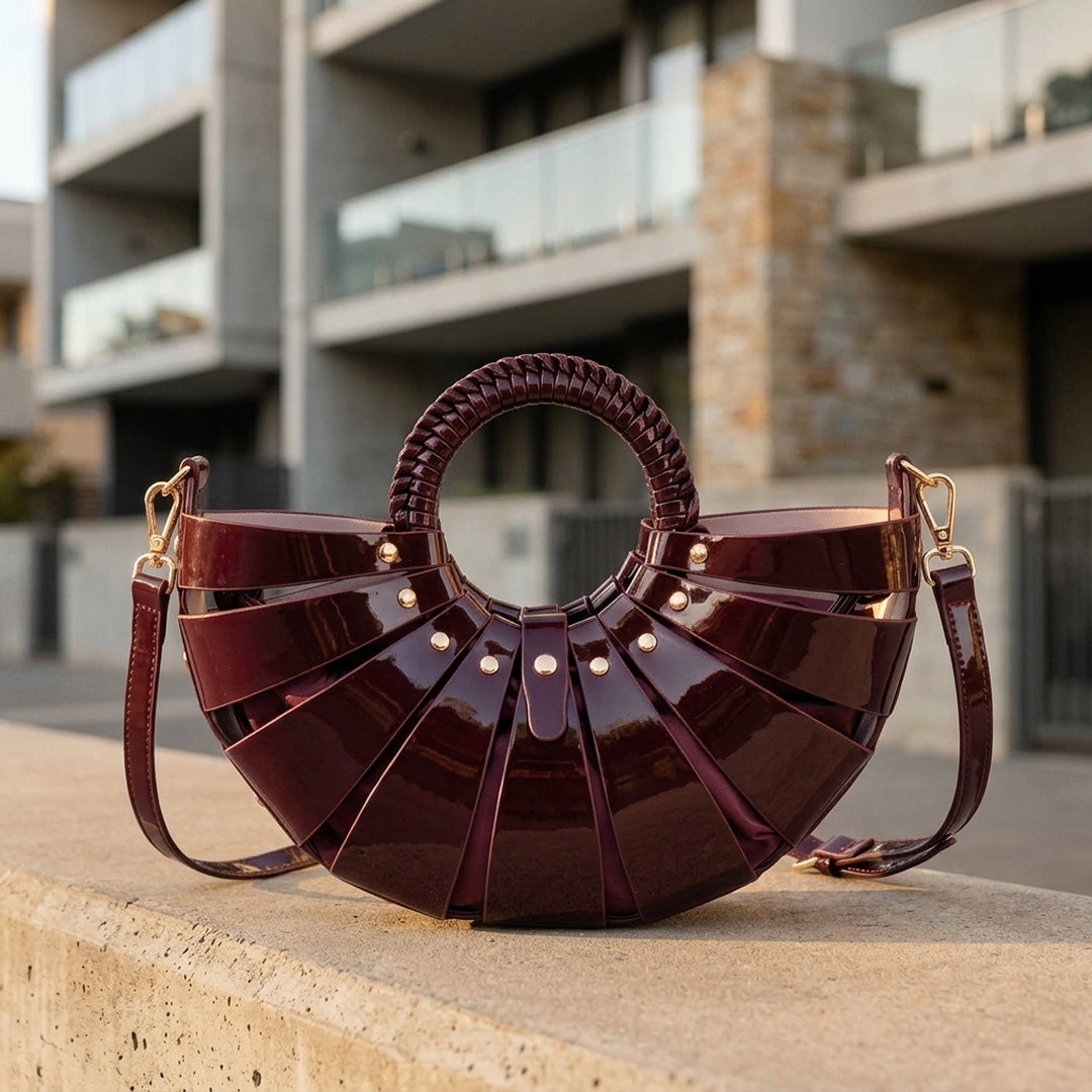 Théodalie Glossy Shoulder Bag
