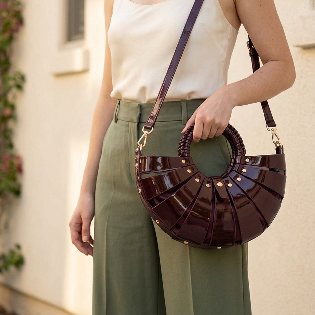 Théodalie Glossy Shoulder Bag