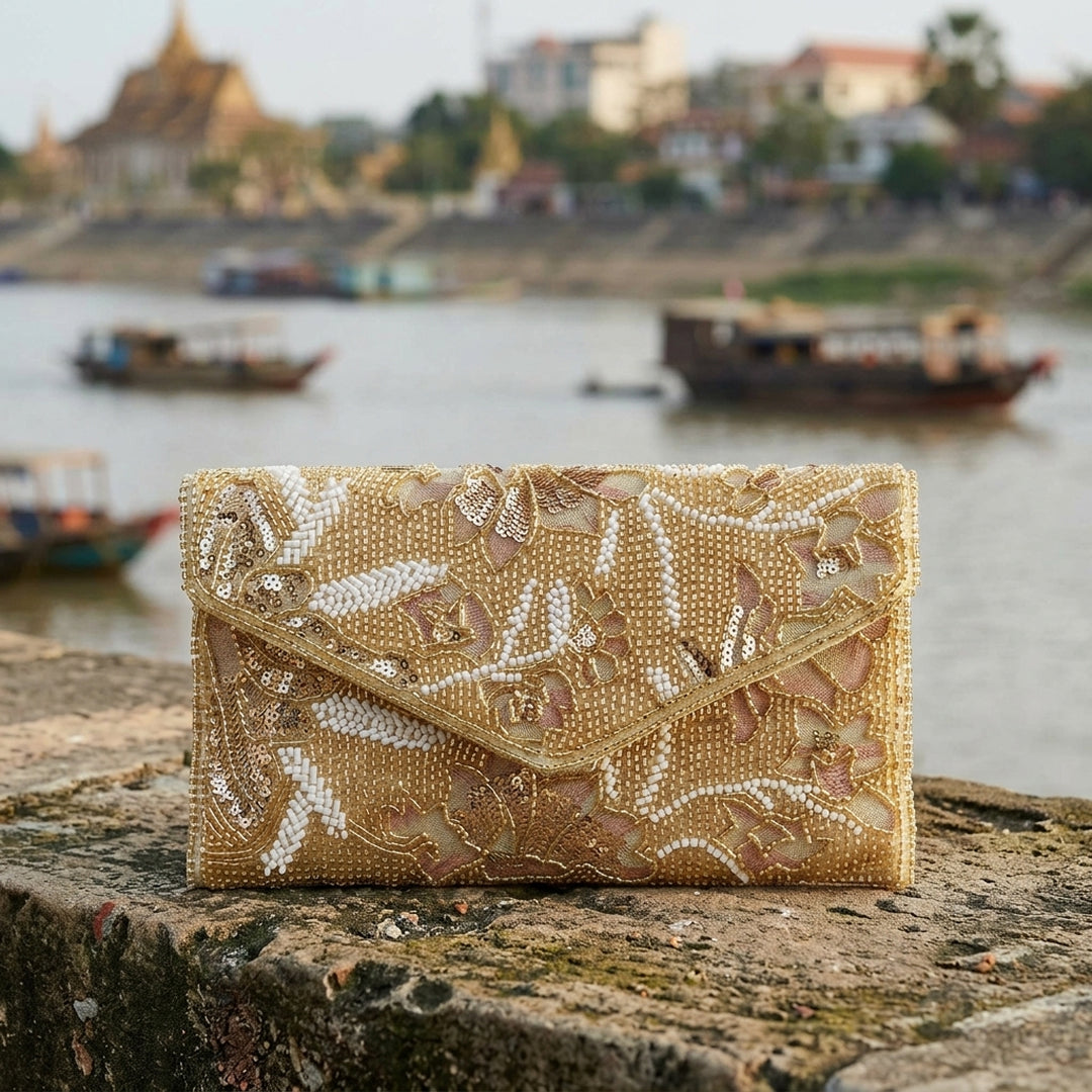 Théodara Envelope Clutch