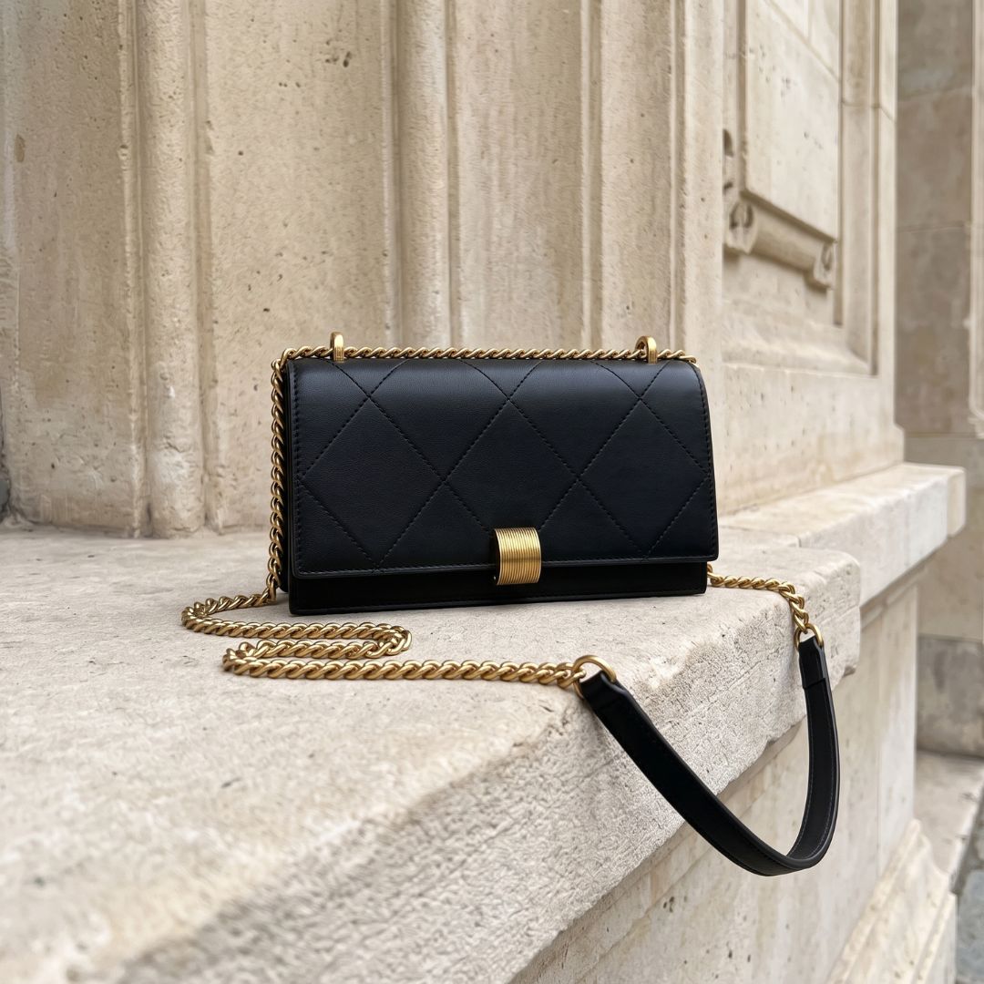 Théovanna Shoulder Bag