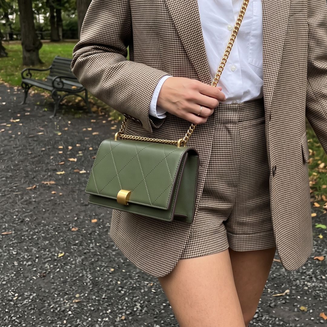 Théovanna Shoulder Bag
